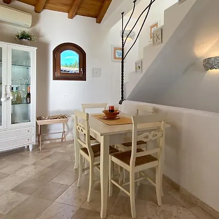 Dalia Punta Molara Villa San Teodoro (Sardinia)