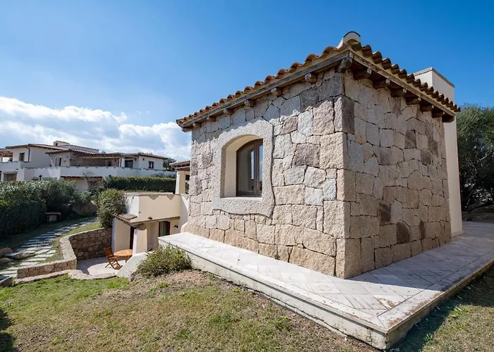 Dalia Punta Molara Βίλα